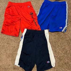 3 Champion Boys Shorts Medium 8/10